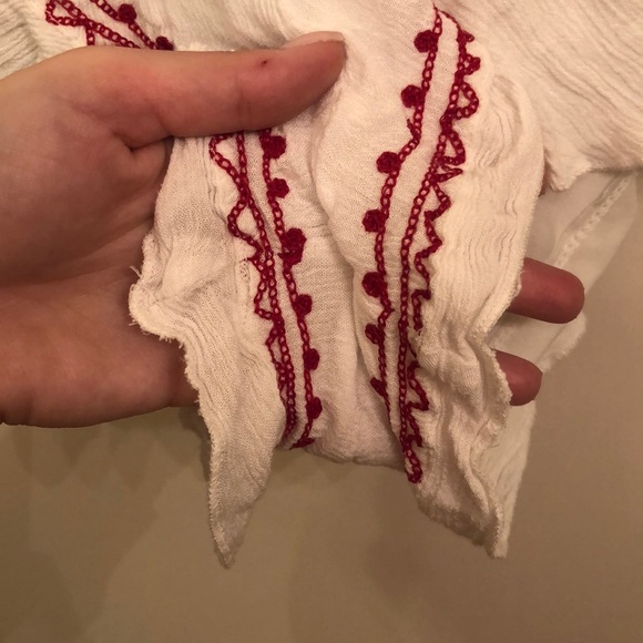 White and red romper - Picture 7 of 7